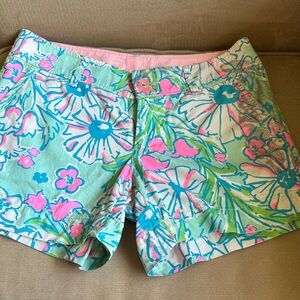 Lilly Pulitzer Floral Print Women's Shorts in Aqua, Pink & Green size 4